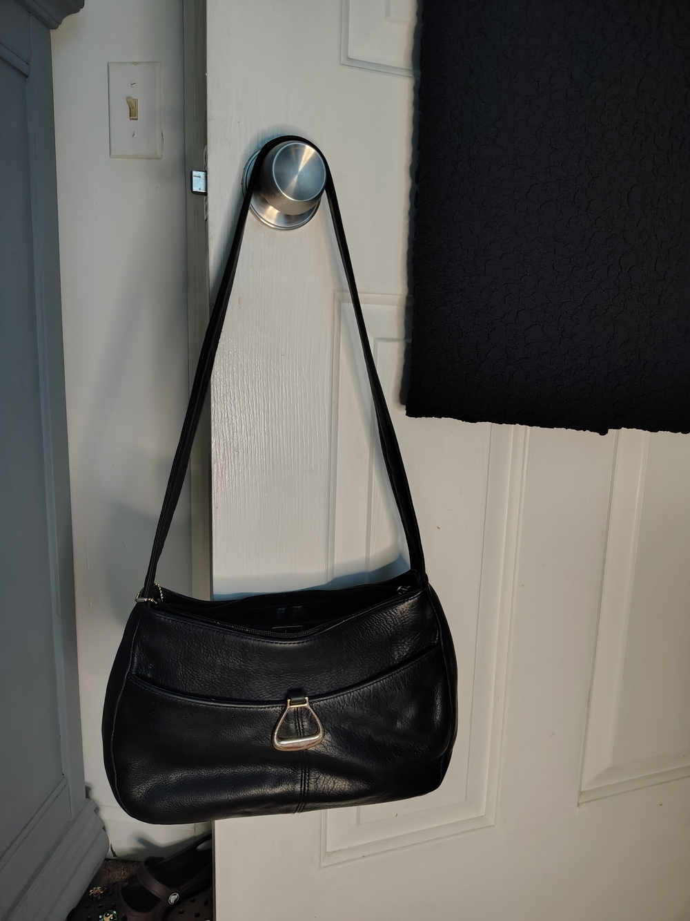 Mila Paoli Black Leather Shoulder Bag.